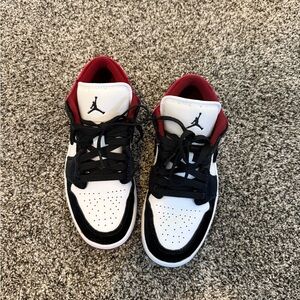 Nike Air Jordan 1 Low Top Sneakers in Burgundy velvet with Black Toe